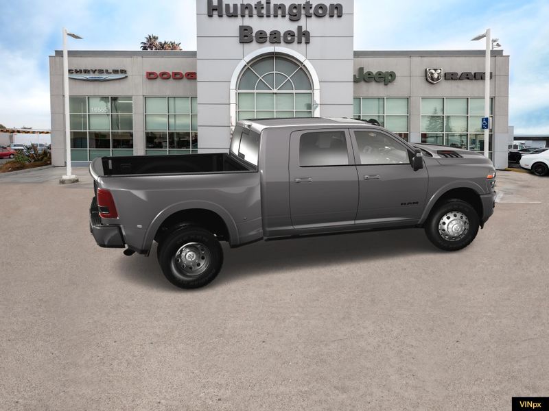 2025 RAM 3500 Limited Mega Cab 4x4 DuallyImage 15