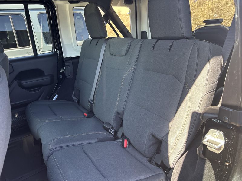 New 2026 Jeep Wrangler 4-door Sport SImage 18