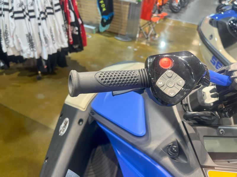 2025 Sea-Doo SPARK FOR 3 90 TRIXX (SOUND SYSTEM) Image 10