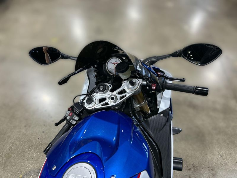 2017 BMW S 1000 RR Image 25