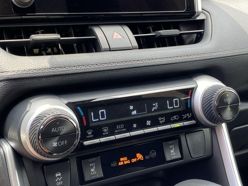 New 2025 Toyota RAV4 Hybrid XLEImage 17