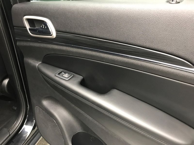 Used 2020 Jeep Grand Cherokee LimitedImage 21