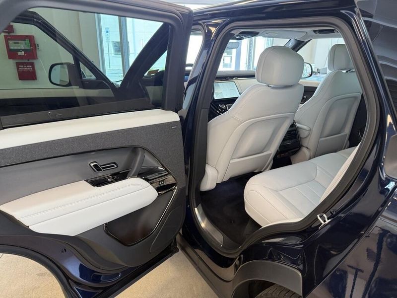 2023 Land Rover Range Rover Sport SE
