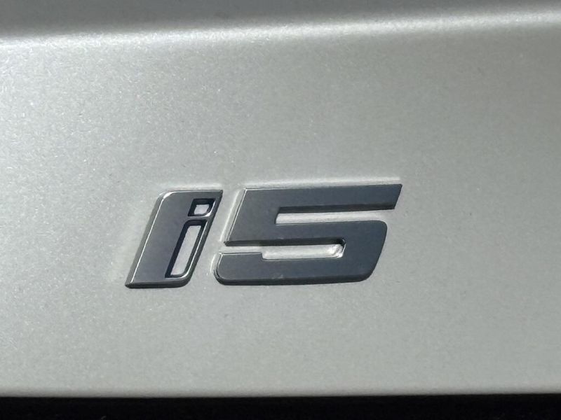 2024 BMW i5 M60Image 13