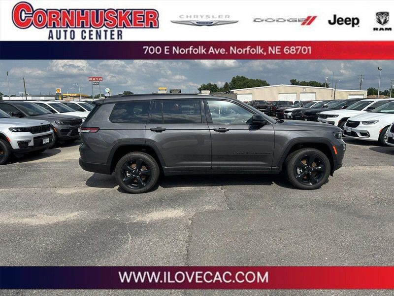 2024 Jeep Grand Cherokee L Altitude X 4x4Image 1