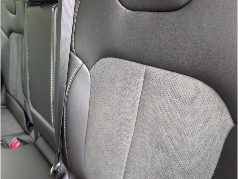 New 2025 Jeep Grand Cherokee Altitude X 4x2Image 30