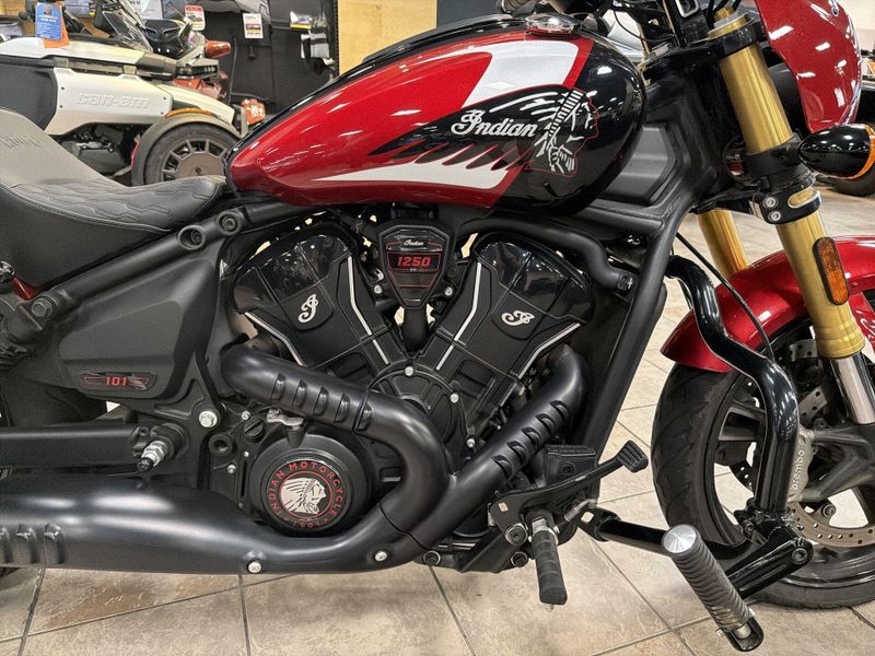 Used 2025 Indian Motorcycle 101 SCOUT WHITE MTLC WGRFX TEC Image 20