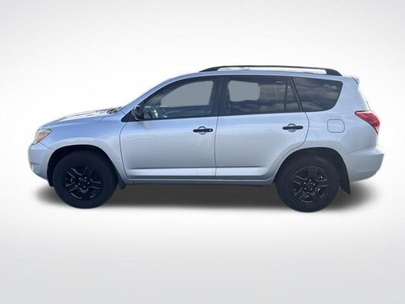 2007 Toyota RAV4 Base photo 2