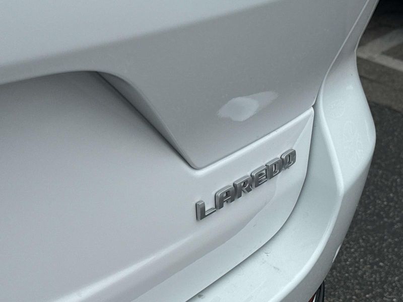 New 2026 Jeep Grand Cherokee Laredo 4x2
