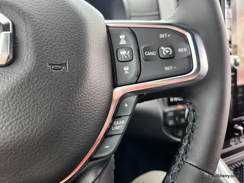 2025 RAM 1500 Laramie Crew Cab 4x4 5