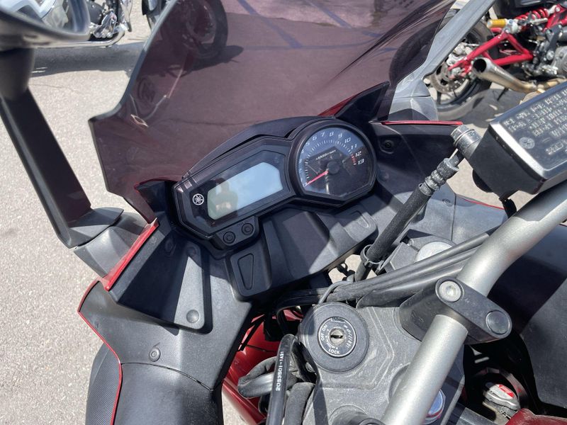 Used 2011 Yamaha FZ6R CA Image 21