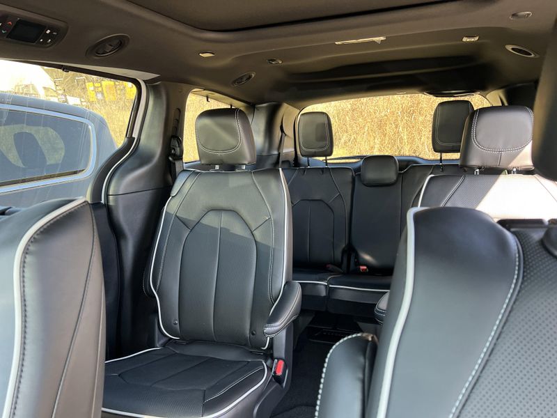 New 2026 Chrysler Pacifica LimitedImage 14