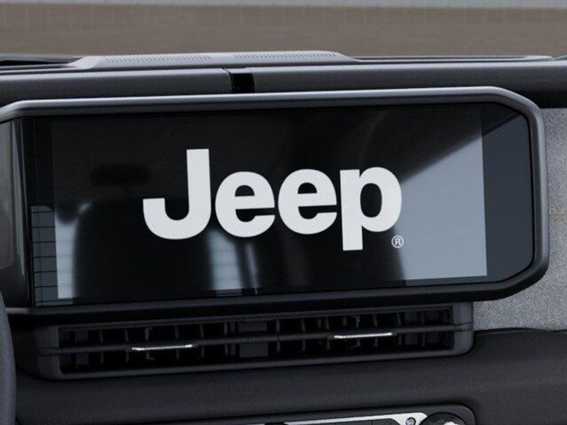 Jeep Wrangler 4xE Image 18