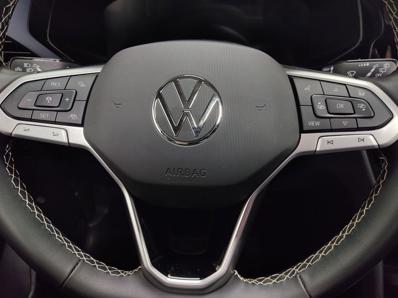 Used 2024 Volkswagen Taos SE AWD w/Sunroof & Black Plus PkgImage 29