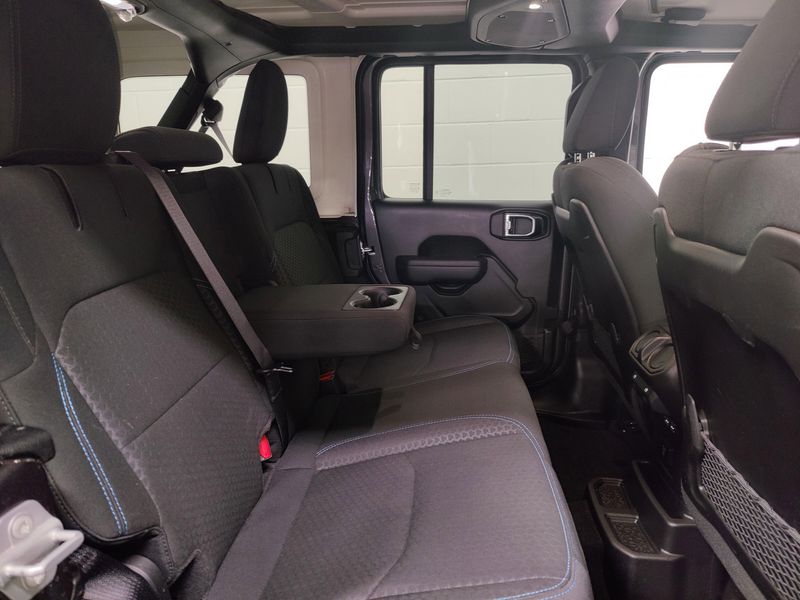 Used 2025 Jeep Wrangler 4xE Rubicon 4WD w/ConvenienceImage 16