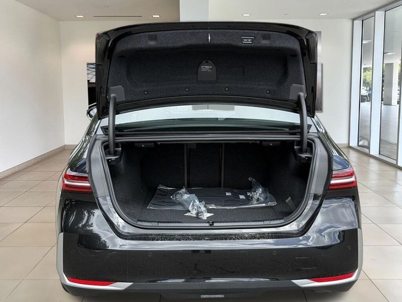 2025 BMW i5 eDrive40Image 15