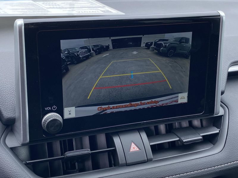 2025 Toyota RAV4 XLEImage 16