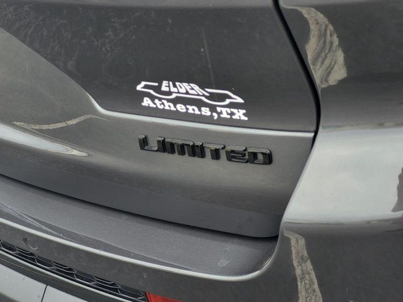 New 2025 Jeep Grand Cherokee L Limited 4x4Image 8