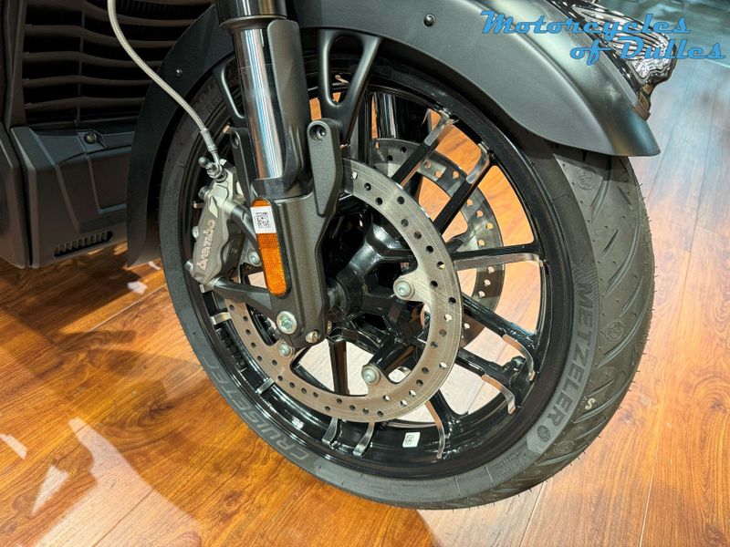 2024 Indian Motorcycle Challenger Dark Horse Audio Pkg Image 17