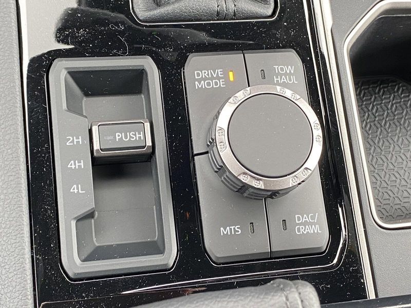 New 2025 Toyota Tundra Limited HybridImage 19