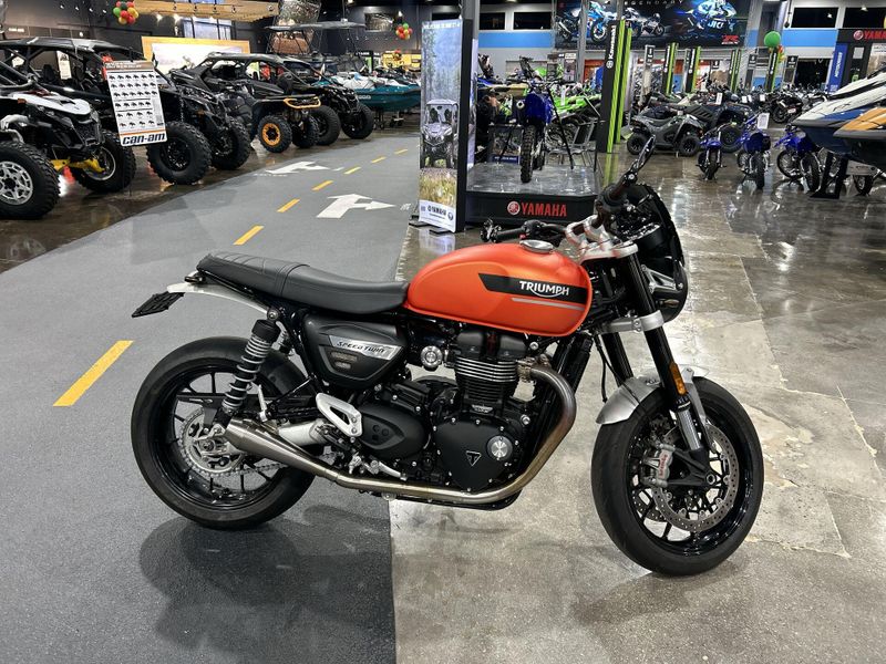 2023 Triumph SPEED TWIN 1200  in a MATTE BAJA ORANGE exterior color. Del Amo Motorsports of Redondo Beach (424) 390-7811 delamomotorsports.com 