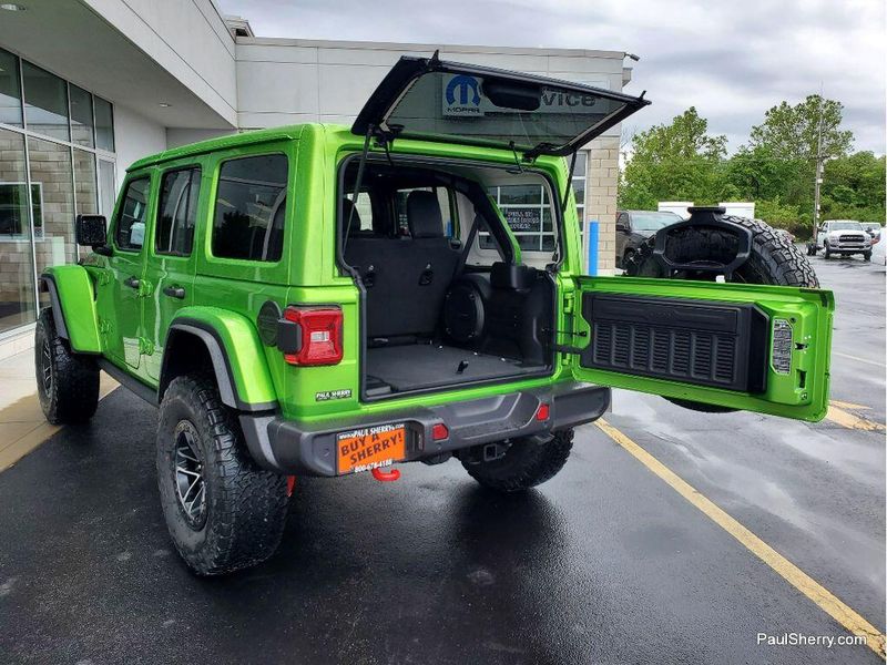 New 2025 Jeep Wrangler 4-door RubiconImage 15