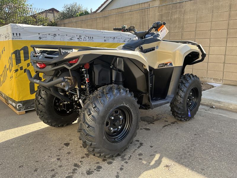 2025 Can-Am OUTLANDER PRO HD7 Image 3