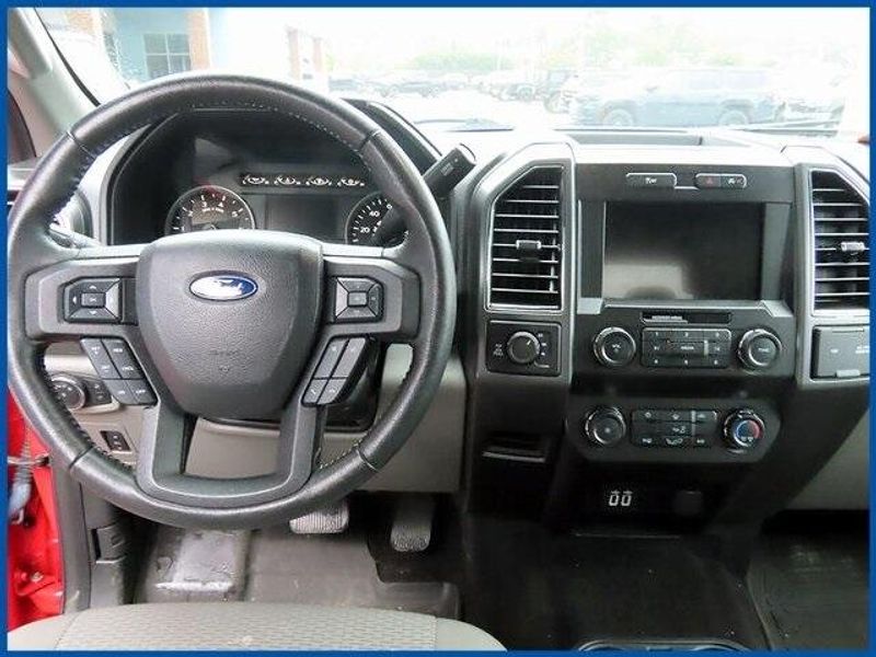 2019 Ford F-150 XLT photo 14