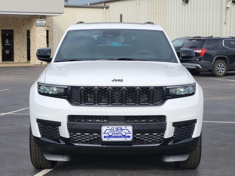 2025 Jeep Grand Cherokee L Altitude X 4x4Image 2