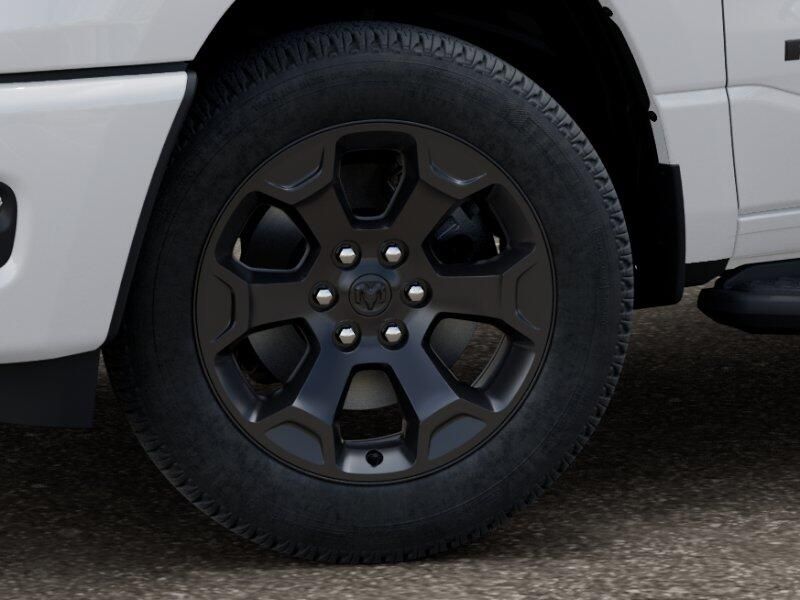 New 2027 RAM 1500 Express Crew Cab 4x4 5