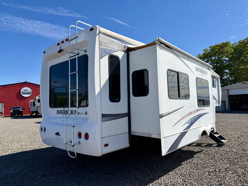 Used 2012 HEARTLAND BIGHORN 3185RL Image 4