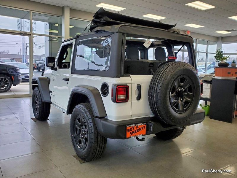 2025 Jeep Wrangler 2-door SportImage 9