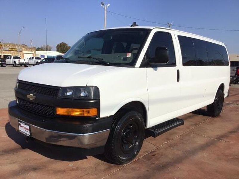 2019 Chevrolet Express 3500 LTImage 1