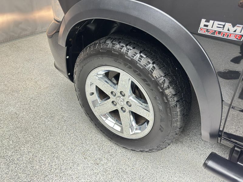 Used 2018 RAM 1500 ExpressImage 8