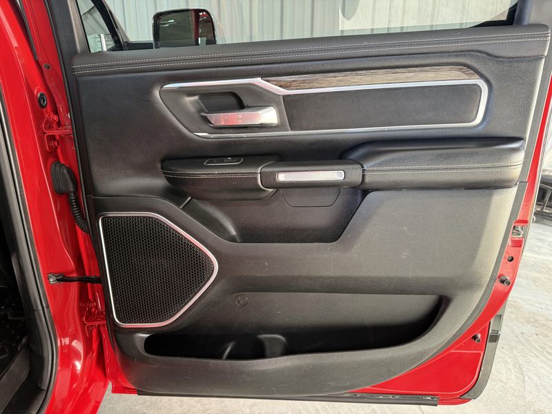 Used 2019 RAM 1500 LaramieImage 8