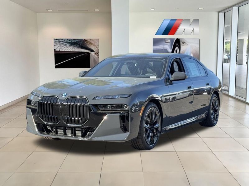 2025 BMW i7 xDrive60Image 4