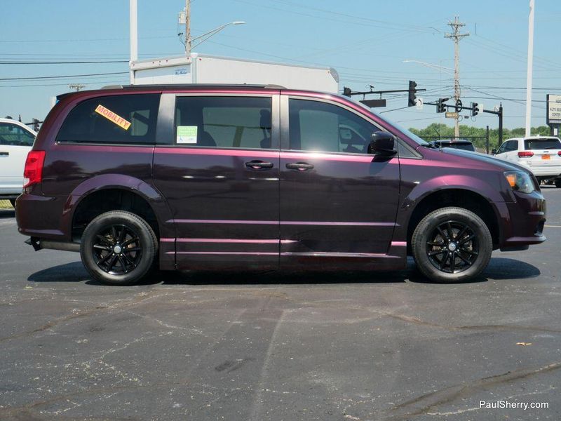 Used 2019 Dodge Grand Caravan SXTImage 27