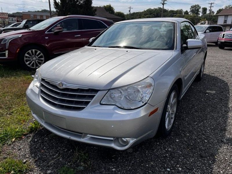 2008 Chrysler Sebring Touring in a Silver exterior color. Riedman Motors Co family owned since 1926 "From our lot, to your driveway" (765) 222-5358 riedmanmotors.net 