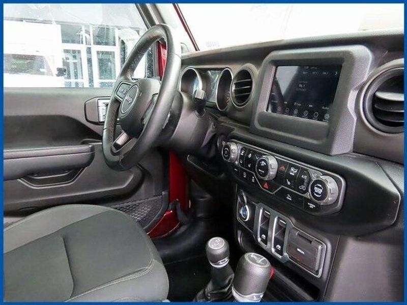2022 Jeep Wrangler Sport SImage 8
