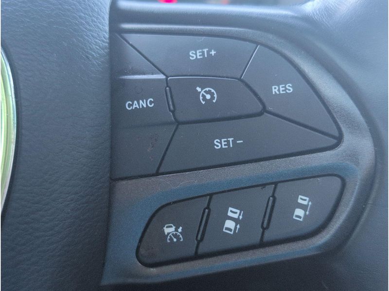 Used 2023 Dodge Charger GTImage 23