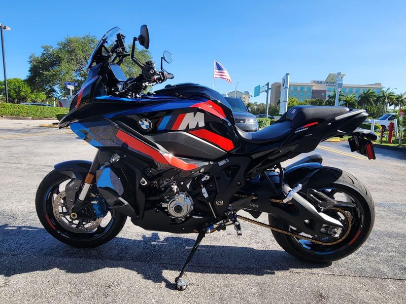 Used 2024 BMW M1000XR Image 1