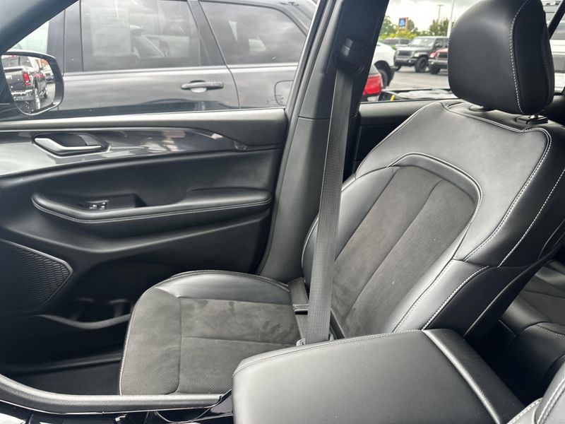 2022 Jeep Grand Cherokee AltitudeImage 28