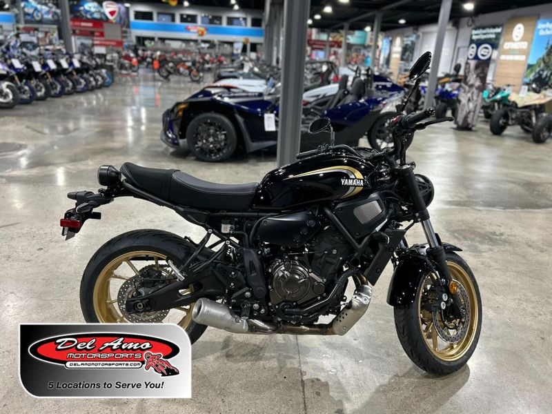 New 2025 Yamaha XSR700 