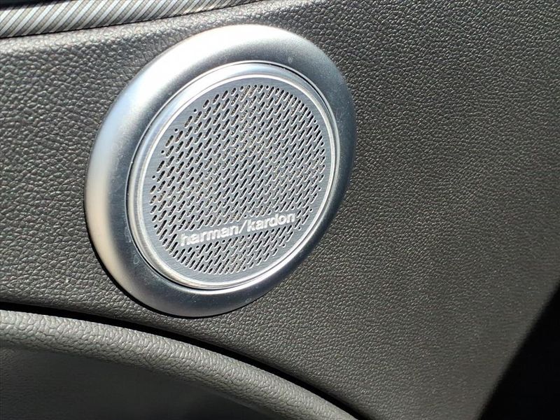 Used 2022 Alfa Romeo Stelvio VeloceImage 16