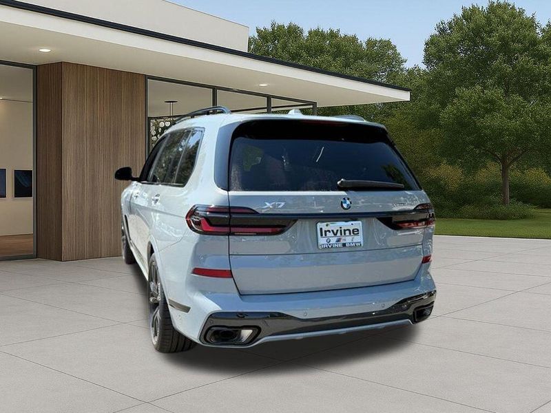 New 2026 BMW X7 xDrive40iImage 11