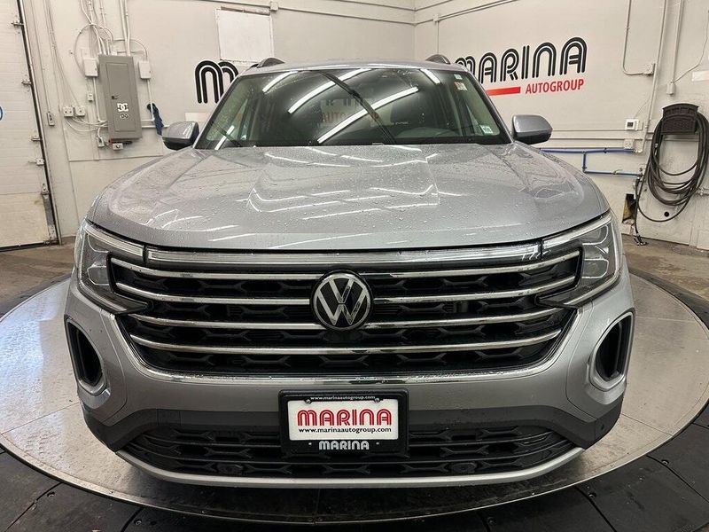 2024 Volkswagen Atlas 2.0T SE w/TechnologyImage 11