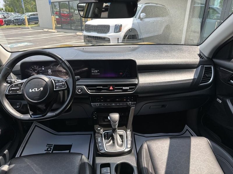 Used 2024 Kia Seltos SXImage 24