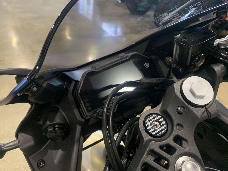 2025 Yamaha YZF-R3 ABS Image 22