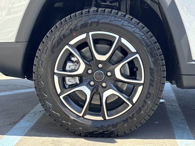 New 2026 Jeep Compass Trailhawk 4x4