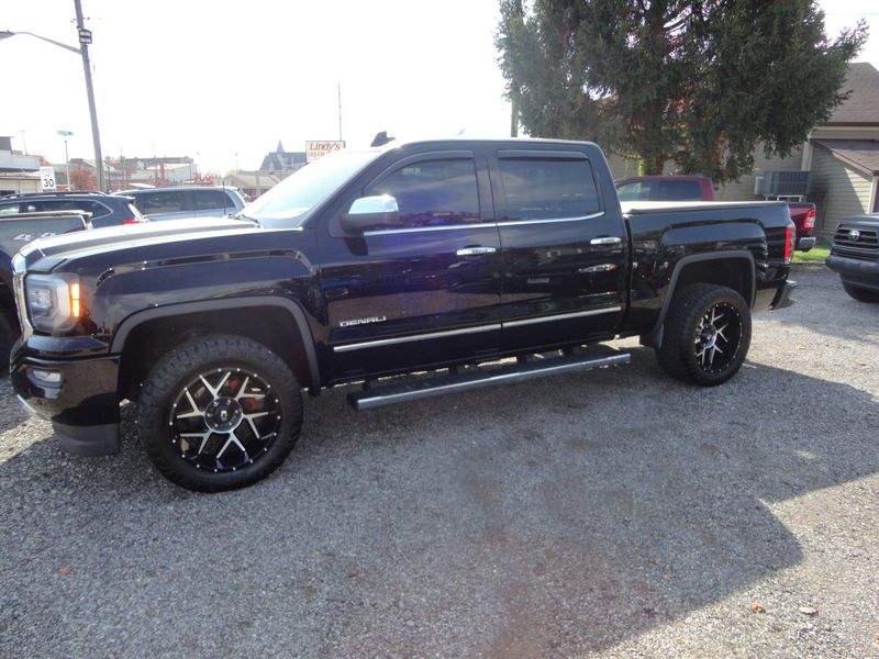 2017 GMC Sierra 1500 DenaliImage 2